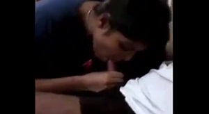ब्लैकमेल करके कजिन भाई ने अपनी बहन से लंड चुसाया सेक्सी इंडियन वीडियो
