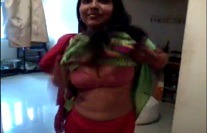 इंदौर की सेक्सी भाभी से उसकी चूत खुलवाई एमएमएस बनाया   इंडियन बीएफ वीडियो