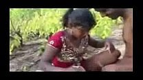 झाड़ियों के बीच आदिवासियों का नंगा सेक्स वीडियो