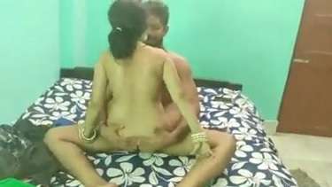 सेक्सी भाभी को ननंद के मंगेतर ने गोड़ो में बिठा के चोदा इंडियन पोर्न