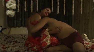 प्यासी दुल्हन ने दुसरे पति के साथ सुहागरात मनाई सेक्स वीडियो