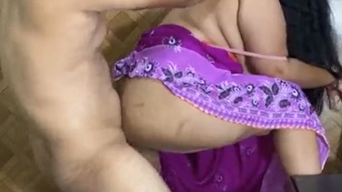 अविनाश ने अपने दोस्त की सेक्सी माँ की चुदाई की बड़े लंड से. देखें मोटी गांड और हॉट चूची वाली आंटी की चुदाई की पोर्न वीडियो.