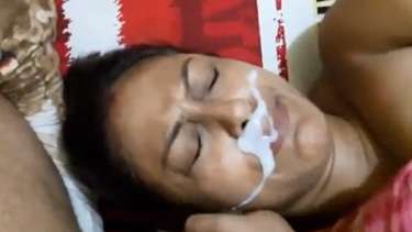 काले मद्रासी लंड को चुस्ती हुई देसी आंटी सेक्सी वीडियो
